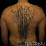 tatu-na-pozvonochnike-risunok-vdol-primer-foto-042-tatufoto-ru