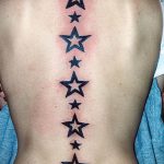 tatu-na-pozvonochnike-risunok-vdol-primer-foto-043-tatufoto-ru