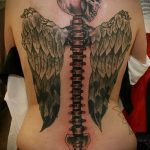 tatu-na-pozvonochnike-risunok-vdol-primer-foto-051-tatufoto-ru