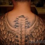 tatu-na-pozvonochnike-risunok-vdol-primer-foto-116-tatufoto-ru