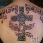 tatu-na-pozvonochnike-risunok-vdol-primer-foto-118-tatufoto-ru