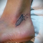 Toll tetoválás a bokán