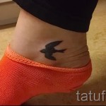 madártetoválás a bokán - példa a 3. képen