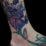 virág tetoválás a bokáján - példa a képen 4