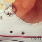 kis tetoválás a bokáján - példa a fényképre 3