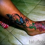 női láb tetoválás a bokán - példafotó 1