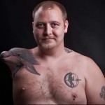 delfin amputált kéz helyett - FÉRFI FOTÓKRA TETOVÁZÁS KÉRDÉSEN