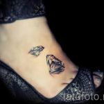 диамантена татуировка на крака 1