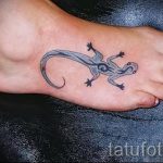 татуировка на гущер на крак 1