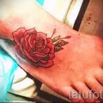Татуировка на роза на крака 2