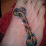 tatouage sur l'os du pied - par exemple Photo du tatouage fini sur 1