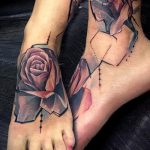 Tattoo auf dem Fuß Frau - Снимка Beispiel des fergent Tätowierung auf 1