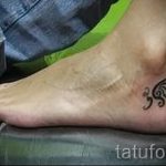 татуиране на крила на крака 6