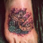 Tattoo -Inschrift zu Fuß - Beispielfoto des fergent Tätowierung auf 1