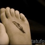 татуировка с пера на стъпалото - снимков пример за завършена татуировка от 23.05.2016 г. 2