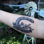 Patkó tetoválás fotó - tetoválás sok szerencsét az életben 2236 tatufoto.ru