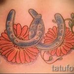 Patkó tetoválás fotó - tetoválás a szerencse érdekében a szerelemben 1251 tatufoto.ru