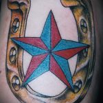 Patkó tetoválás fotó - tetoválás a sporthoz sok szerencsét 3261 tatufoto.ru