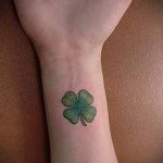 Tetoválás Négylevelű lóhere fotó - tetováló fény a jó szerencseért 7407 tatufoto.ru