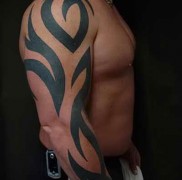 teljes kar tetoválás férfiaknak 50