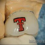 tetoválás a fogakon # 370 a minta méltó változata, amely könnyen használható változtatásra és tetoválásként történő alkalmazásra a fogakon