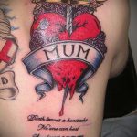 мама татуировка # 321 е готина версия на модела, която може лесно да се използва за обработка и нанасяне като татуировка мама ще се скара
