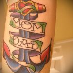 мама татуировка # 293 е готина версия на модела, която може лесно да се използва за обработка и нанасяне като татуировка мама ще се скара