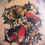 татуировка мама # 140 е интересна версия на модела, който може успешно да се използва за обработка и прилагане като татко мама татко