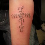 мама татуировка номер 87 - уникална версия на модела, която може лесно да се използва за преразглеждане и прилагане като татуировка мама и син