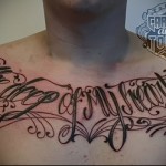 татуировка на гърдите 2