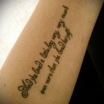 татуировка надписи за любовта 9
