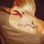 татуировка надписи за любовта 11