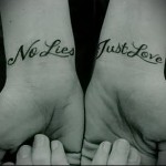 татуировка надписи за любовта 12