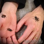 Rovartetoválás - színes bogarak és méhek a karon