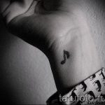 bilješke o tetovažama na zglobu - fotografija gotove tetovaže s 02082016 25139 tatufoto.ru