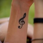 bilješke o tetovaži na ruci - fotografija gotove tetovaže s 02082016 1166 tatufoto.ru