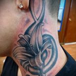 bilješke o tetovažama na vratu - fotografija gotove tetovaže s 02082016 19190 tatufoto.ru