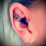 bilješke tetovaža iza uha - fotografija gotove tetovaže na 02082016 2011 tatufoto.ru