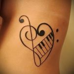 glazbene note za tetoviranje - fotografija gotove tetovaže s 02082016 2080 tatufoto.ru