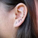 bilješke o tetovaži u uhu - fotografija gotove tetovaže s 02082016 2083 tatufoto.ru