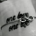 A tetoválás egy élet # 98 a minta klassz változata, amely sikeresen használható átalakításra és tetoválásként való alkalmazásra egy élet egy esély