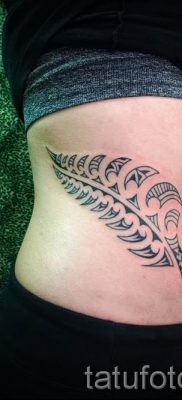 Hűvös páfrány tetoválás a fotón - egy cikk a tetoválás 58 jelentéséről