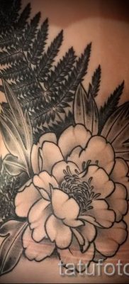 Hűvös páfrány tetoválás a fotón - egy cikk a tetoválás 52 jelentéséről