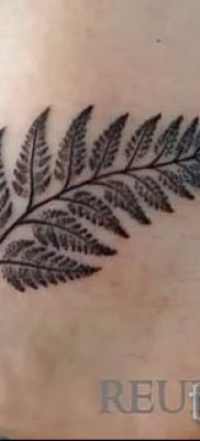 Hűvös páfránytetoválás a fotón - egy cikk a tetoválás jelentéséről 19