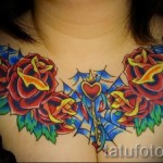 Pókháló Tätowierung auf seiner Brust 1