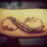 szó hit és toll végtelenséggel a tetoválásban