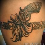 tetováló pisztoly a lány lábán - fotó a kész tetoválásról 01092016 2115 tatufoto.ru