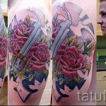 Tattoo -Pistole mit Rosen - ein Foto des fertigen Tätowierung 01092016 1060 tatufoto.ru