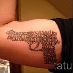tetoválás pisztoly formájában - fotó a kész tetoválásról 01092016 4073 tatufoto.ru
