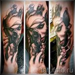 tetováló lány pisztollyal - fotó a kész tetoválásról 01092016 4078 tatufoto.ru